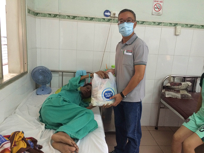 Công Ty Siêu Thanh Tặng Quà Cho Bệnh Nhân