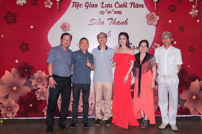 Tiệc giao lưu cuối năm - " Siêu Thanh và những người bạn"