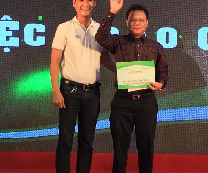 Công ty CP TBVP Siêu Thanh tài trợ giải Golf Doanh nhân trẻ